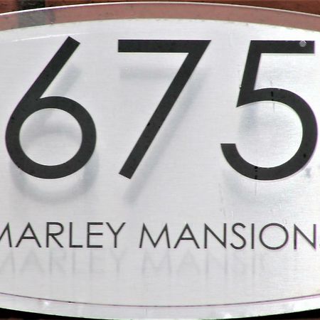 Marley Mansion Apartments - Borough Бёкенхэд Экстерьер фото